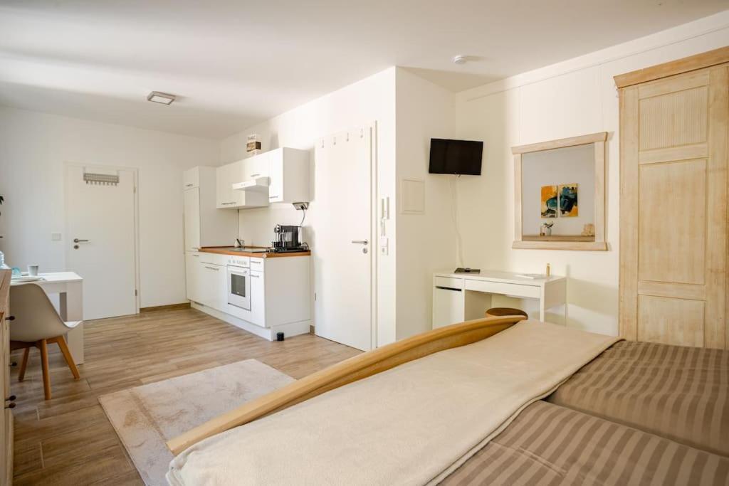 Tolles Apartment In Idyllischer Ruhiger Lage Брауншвейг Экстерьер фото